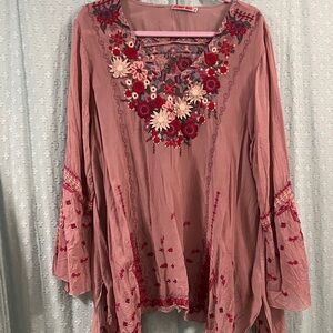 Johnny Was mauve embroidered blouse